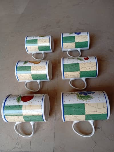 Juice Cups And Tea Cup Tray