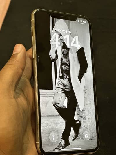 11 Pro max 256GB JV Non PTA. Face ID ok. Price munasib hai. No behs