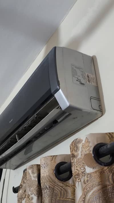 GREE 1 Ton Split AC