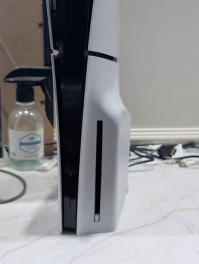 playstation 5 slim disk version used .