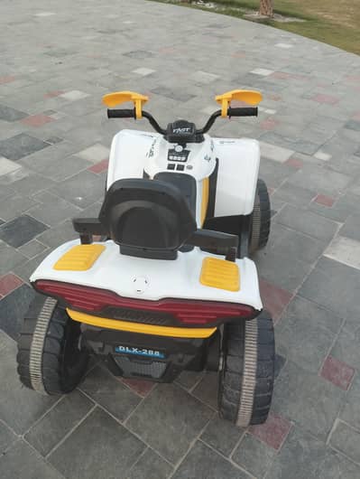 kids car for sale in 99%good condition