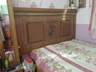 Almera devaider bed side table double bed