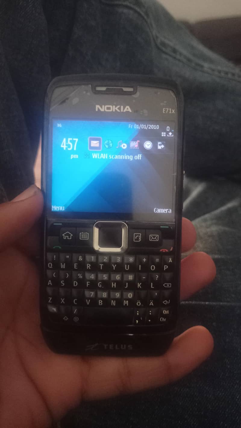Nokia E71-1 0