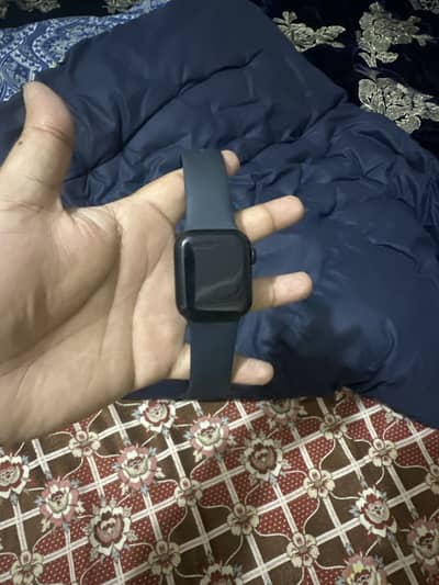 SE second genration watch with box and cable