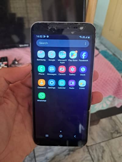 Samsung Mobile J6
