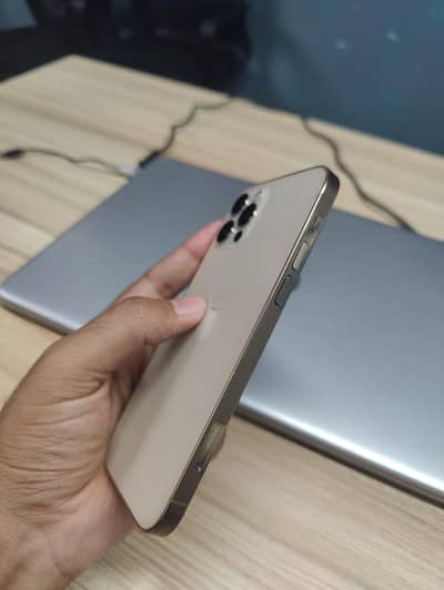 iPhone 12 Pro Gold JV