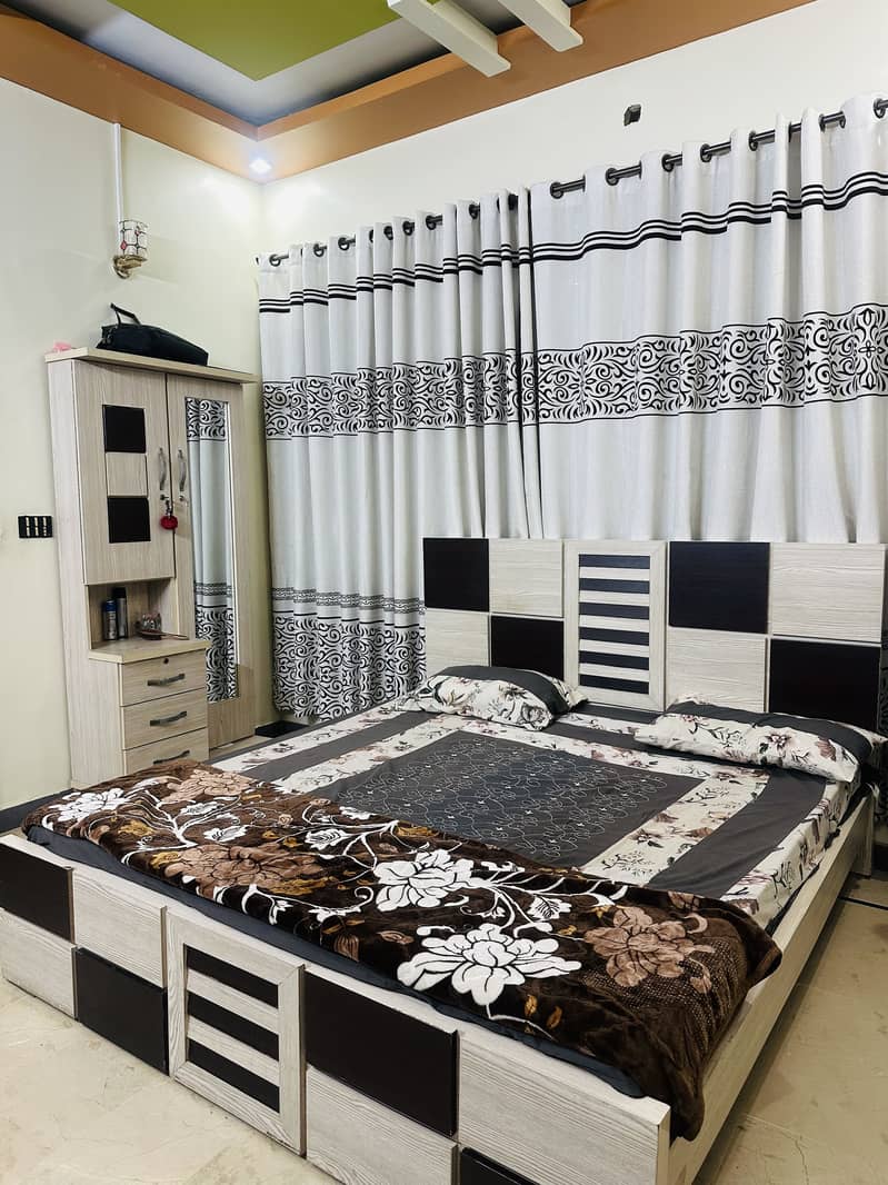 Bed and dressing table 2