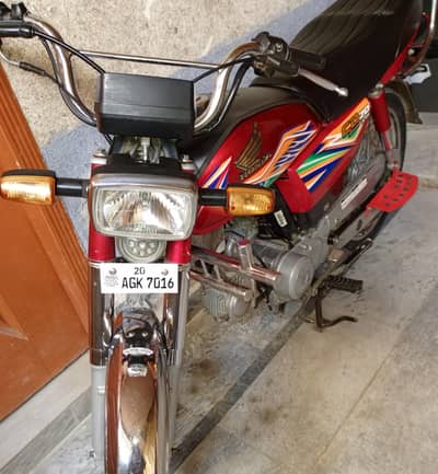 just like a new personaly use in one hand no open no repair full