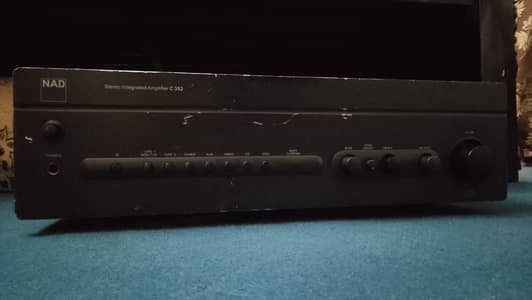 NAD. c 352 . . stereo integrated amplifier totally original condition 