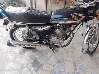 Honda Cg 125 2014/15 model urgent for sale