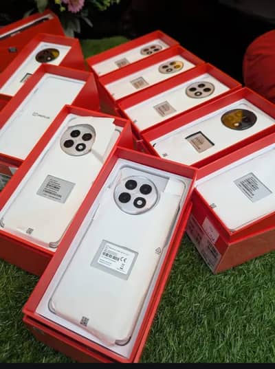 OnePlus 13R/Ace 5  12/256gb box packed brand new