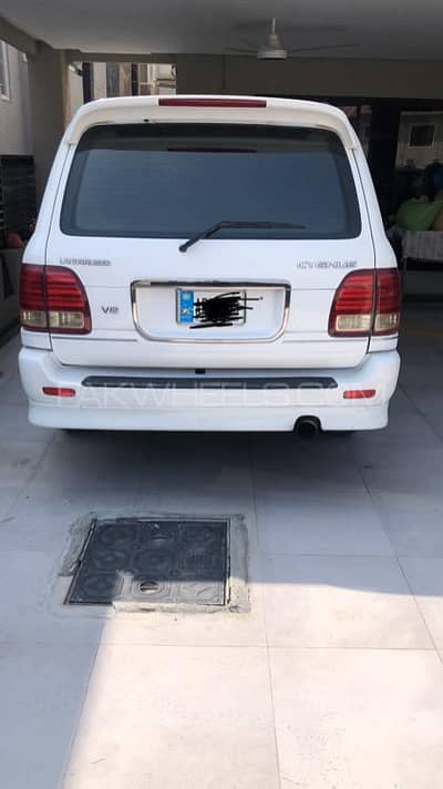 2002 Toyota land cruiser united nation edition