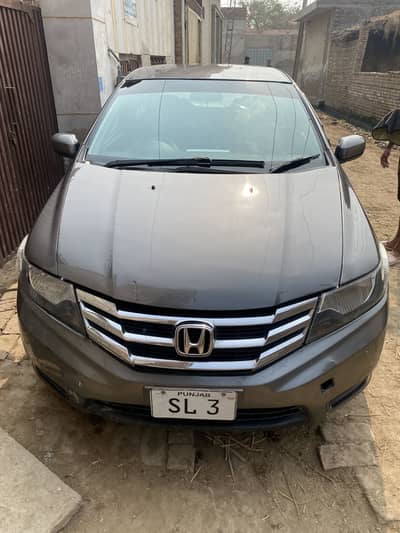 2011 Honda city 03223076849