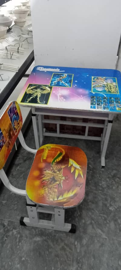 desk table new and used items for the kids