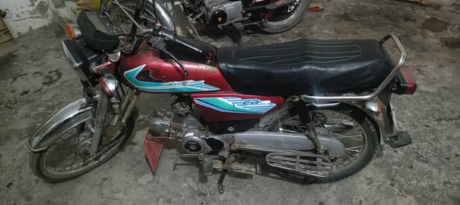 Honda CD70 2000 Model