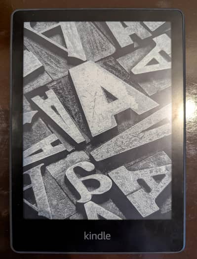 Amazon Kindle Paperwhite 11th Gen (16GB) - With Cover (Slighly Used)