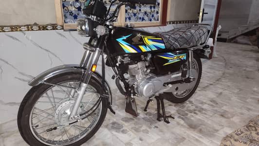 HONDA 125.2026 PAKKA 2026 HAI . 200KM USED . bike bilkul zero hai