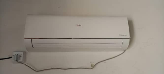 Selling Haier 1.5 Ton Inverter Air Conditioner in excellent working