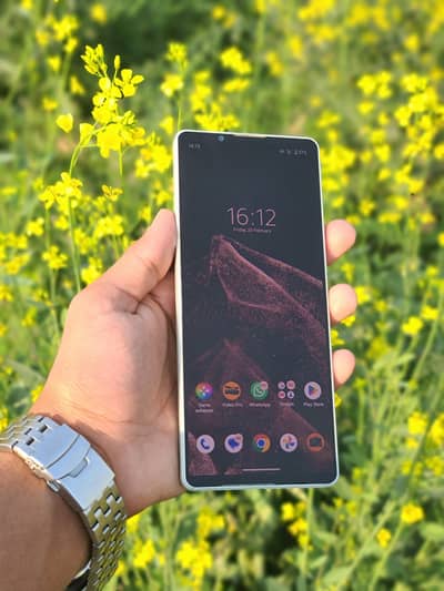 sony 1 mark 4  Non Pta  8 gen 1