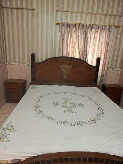 2 Beds For Sell with side tables