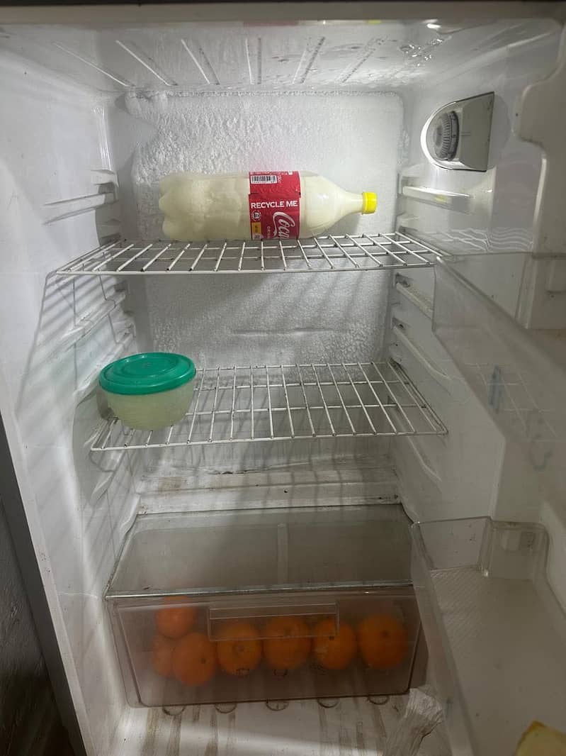Refrigerator 0
