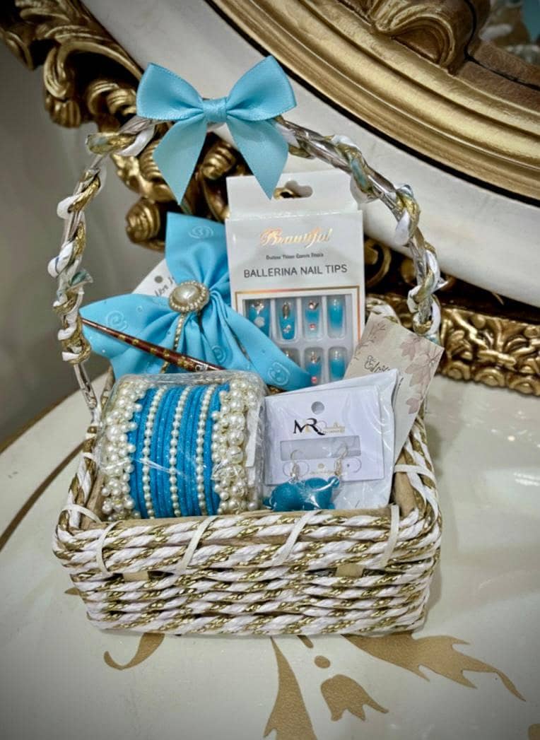 customized Eid basket 2