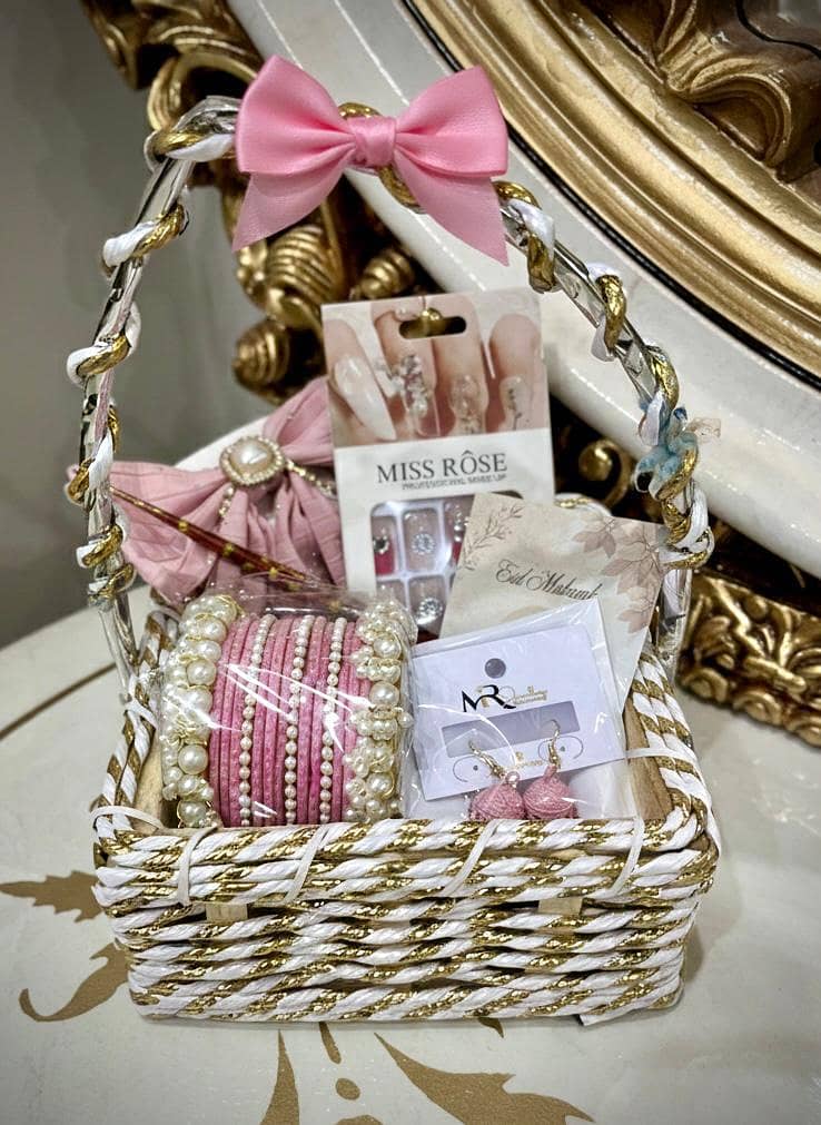 customized Eid basket 5