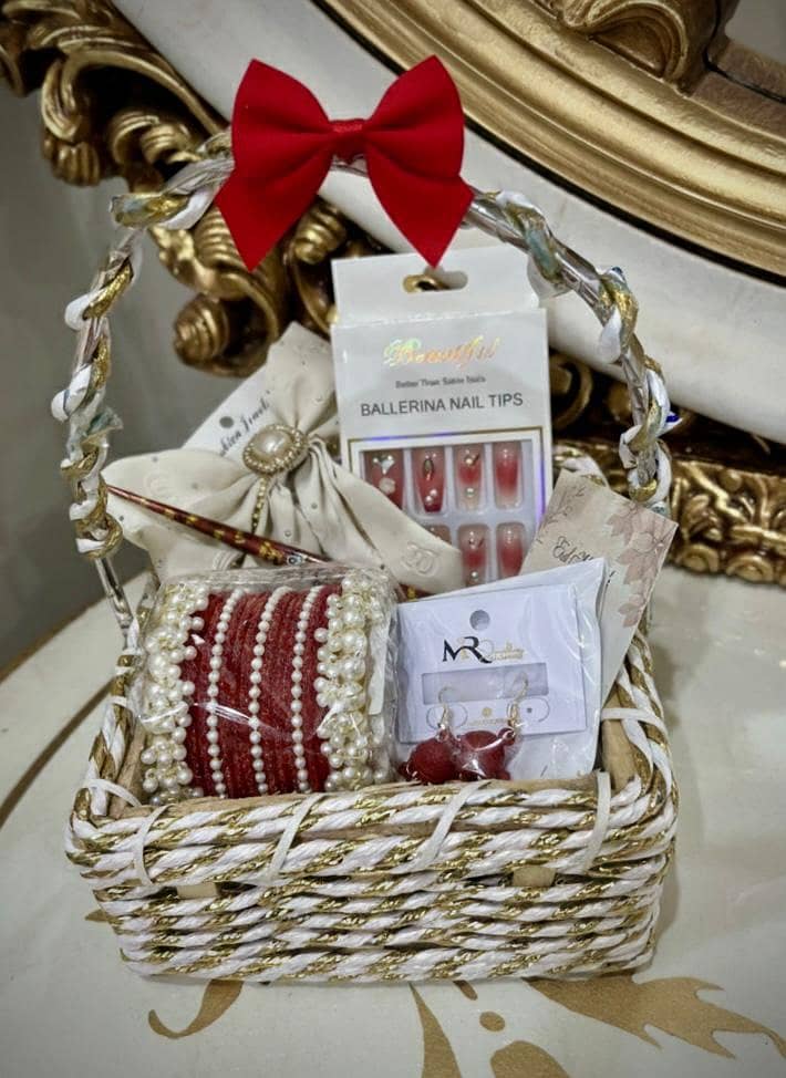 customized Eid basket 6