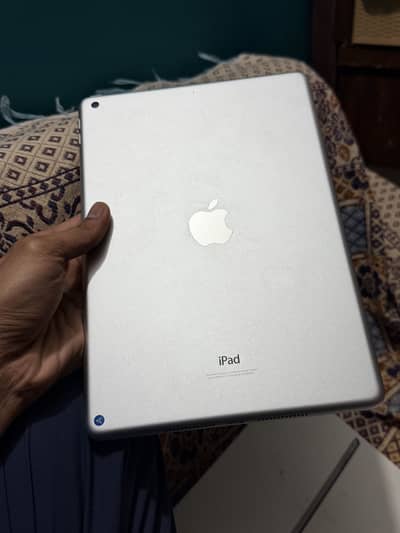 I pad 9th 64Gb With box and Cable original