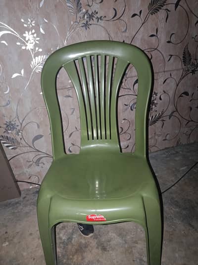 urgent sale plastic chair