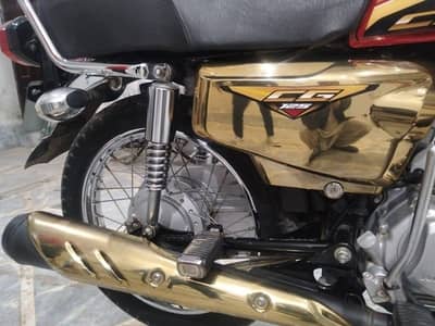 neat and clean bike  bohat achi bike hai home used