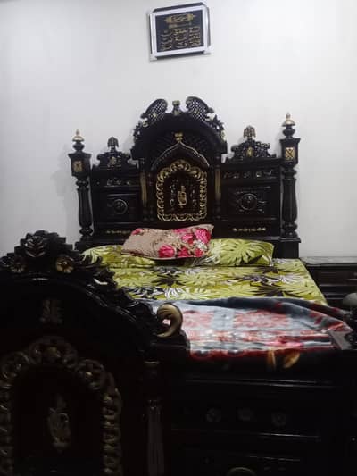 chanyoti style tali wooden king bed with 2side tables. .