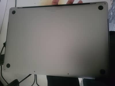 macbook pro 2019, i9-9th,  32gb 1tb. . 4gb gpu ddr6