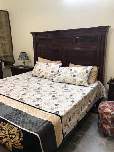 Pure Wooden Chinioti Bed Set