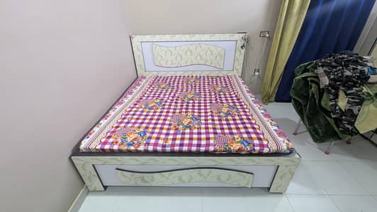 4 pieces Bedroom set Almirah+wardrobe+dressing table,+Bed king size