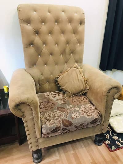 5 SEATER SOFA SET IN EXCELLENT CONDITION