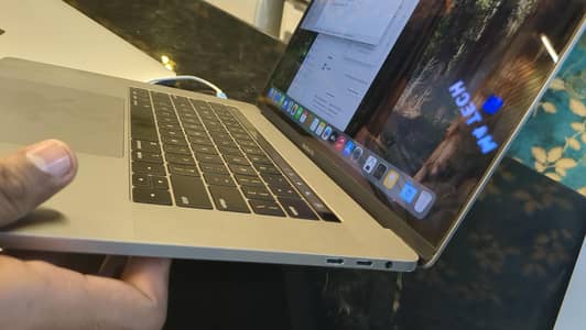 MacBook pro 2019