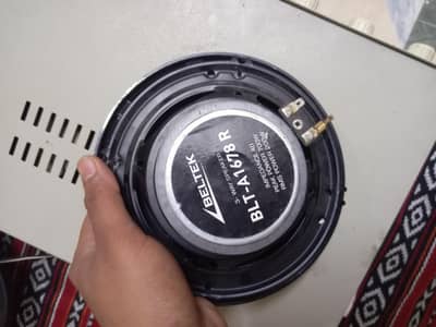 4 beltek speaker with reciever in good condition