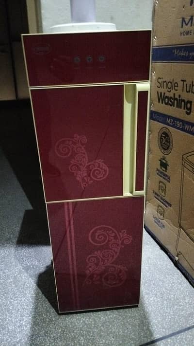 Water Dispenser with mini refregenerator 0370-9241419 Rs: 1600