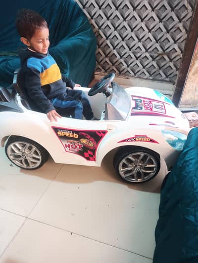 Toys car electric all ok