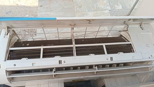 Haier AC good condition 1.5ton full ok original gas