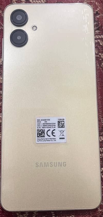 4+128 GB.  sumsung a06 brand new mobile