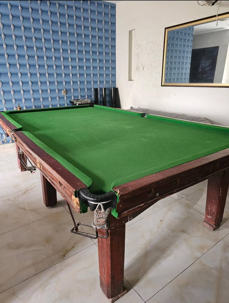 snooker table 0