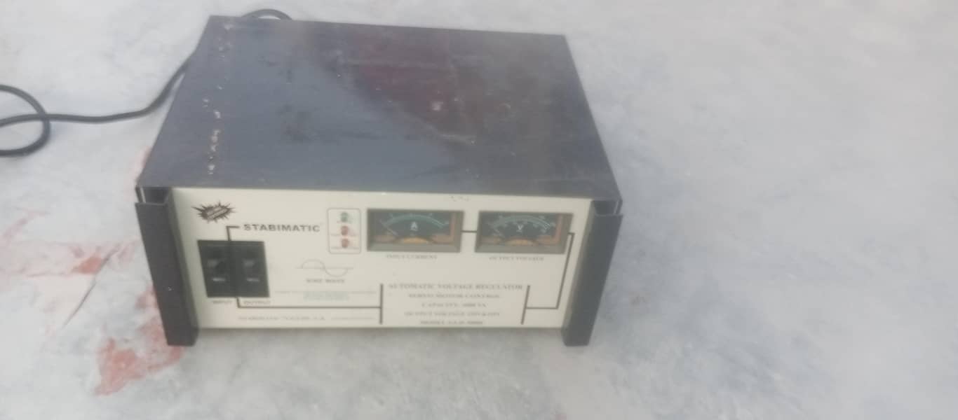 Stablizer / Automatic voltage regulator 3000VA 1