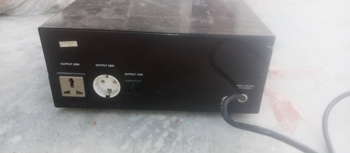 Stablizer / Automatic voltage regulator 3000VA 2