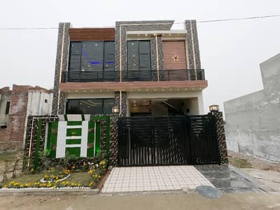 Facing Park 5 Marla House In Only Rs. 12500000