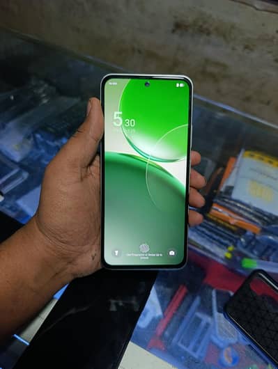 itel s25  6/128 10 month almost wrnety remaing