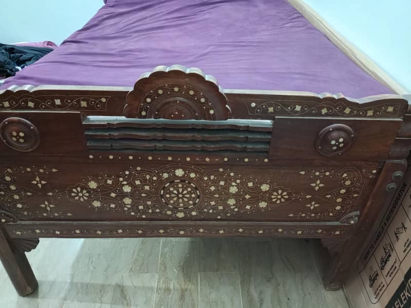 single bed without mattress 1