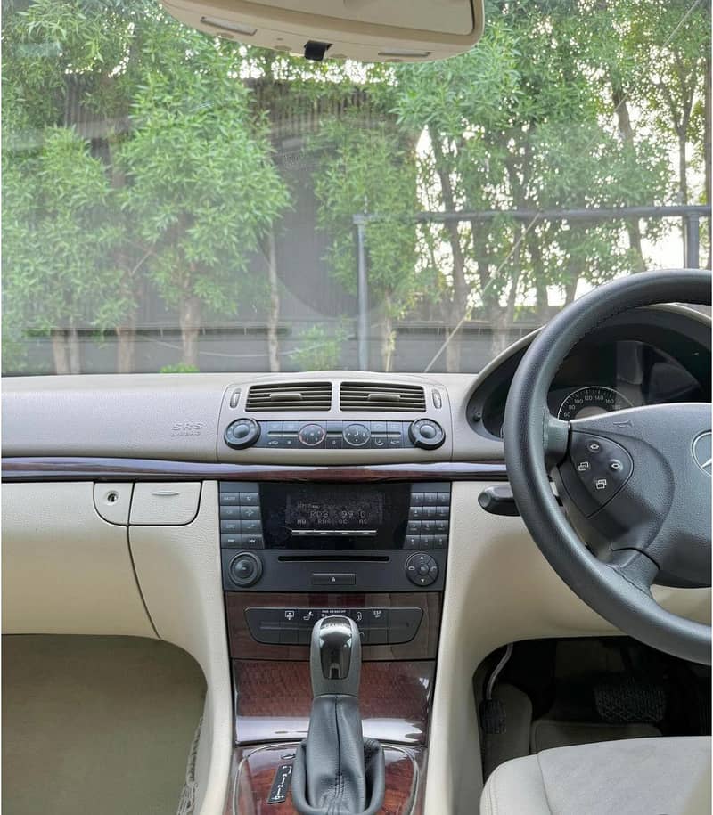 Mercedes E Class E200 3