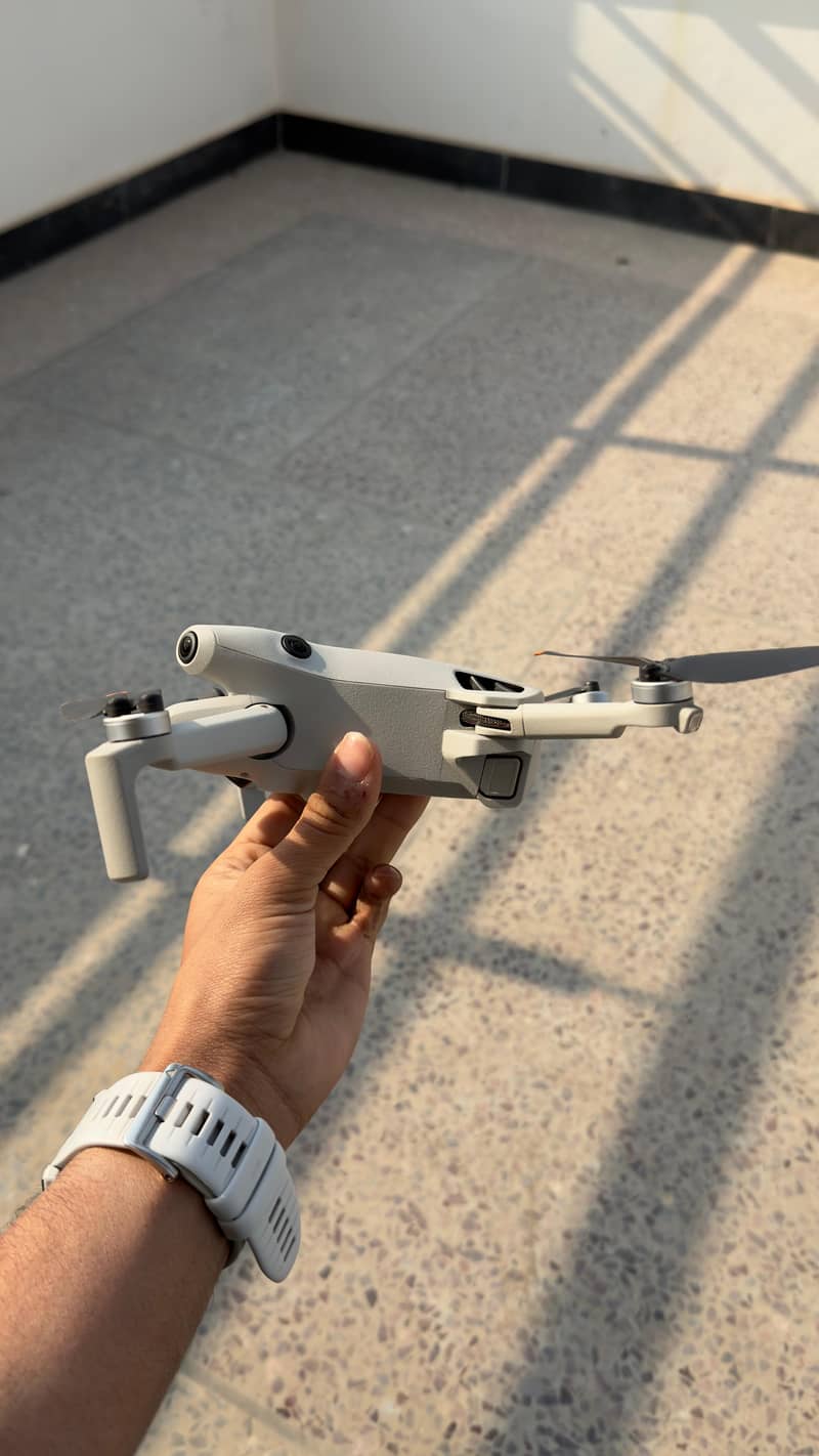 DJI mini 4 pro 6